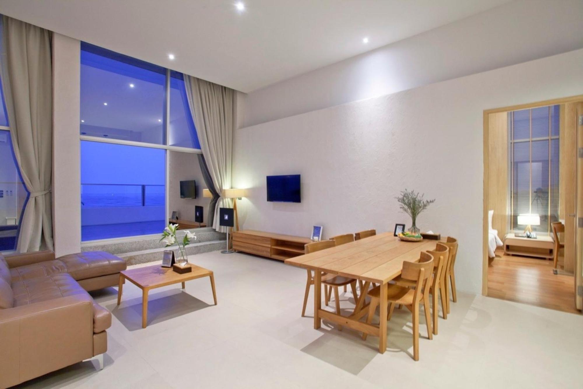 Balcony Seaside Sriracha Hotel & Serviced Apartments Si Racha Exterior photo